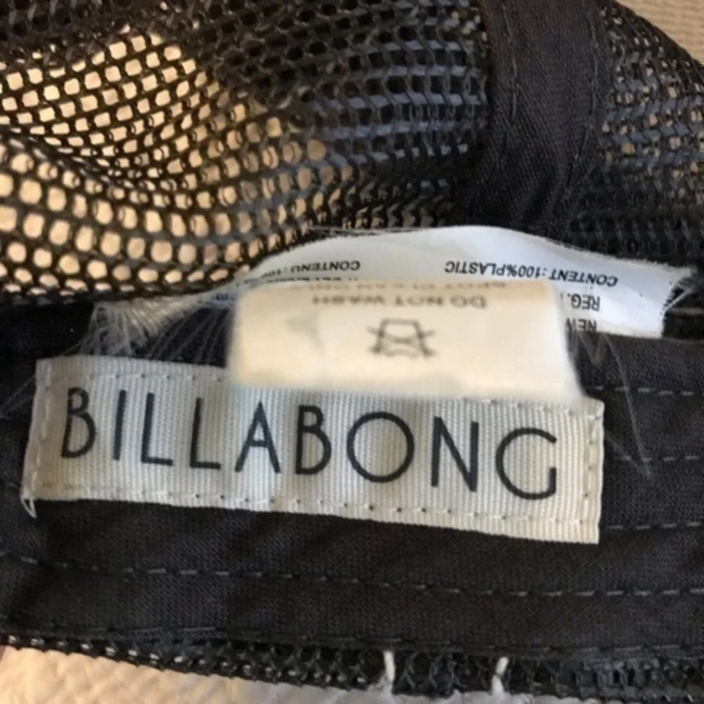 Billabong women trucker